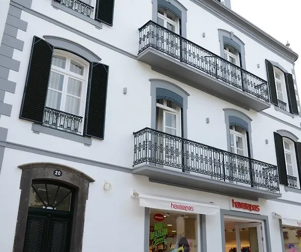 Edificio Charles 103